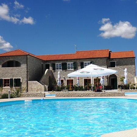 Pansion Skelin Hotel Drinovci ภายนอก รูปภาพ