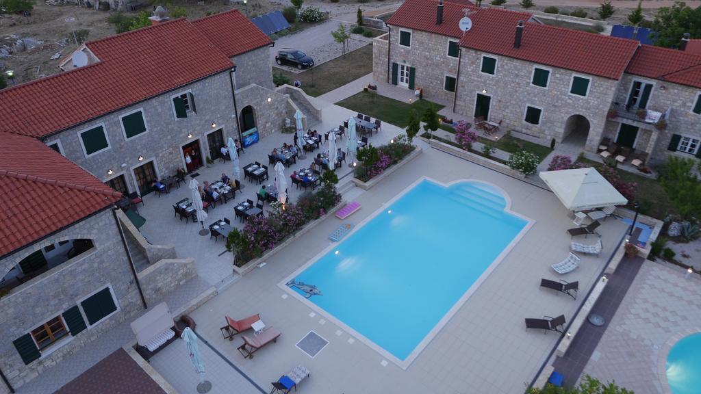 Pansion Skelin Hotel Drinovci ภายนอก รูปภาพ