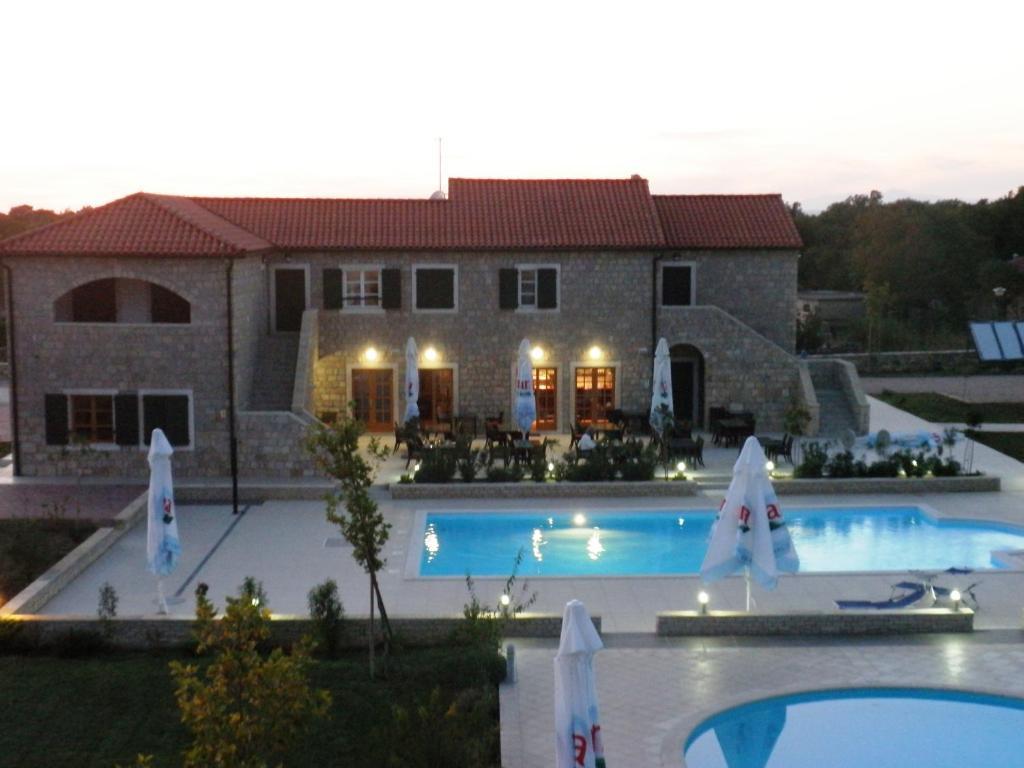 Pansion Skelin Hotel Drinovci ภายนอก รูปภาพ