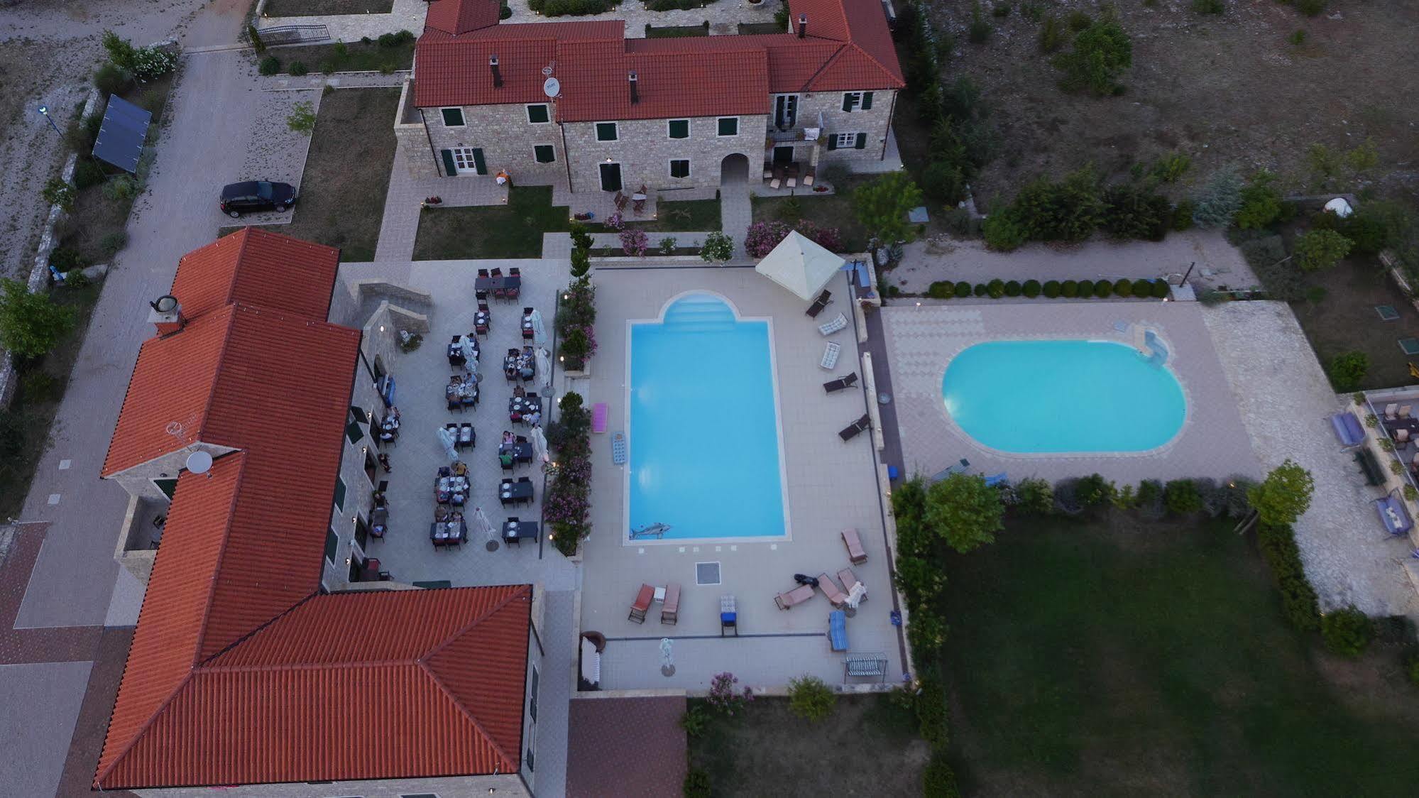 Pansion Skelin Hotel Drinovci ภายนอก รูปภาพ
